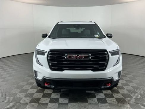 Used 2025 GMC Acadia AT4 w/ Luxury Package AWD/4WD image 2