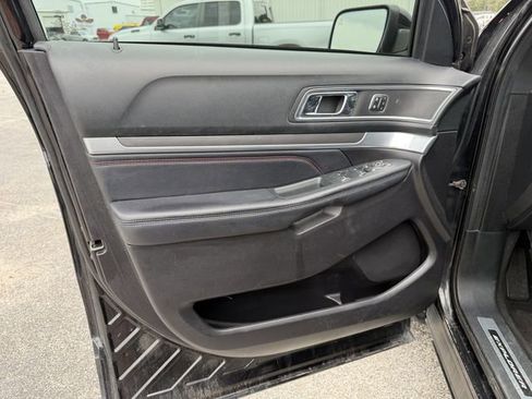 Used 2018 Ford Explorer Sport w/ Equipment Group 401A AWD/4WD image 11