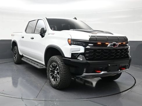 Used 2024 Chevrolet Silverado 1500 ZR2 w/ Technology Package AWD/4WD image 7