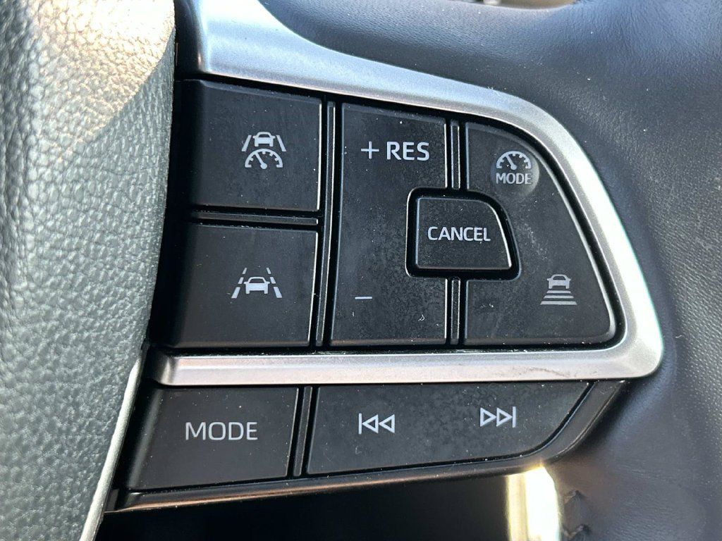 Used 2026 Toyota Grand Highlander XLE FWD image 33