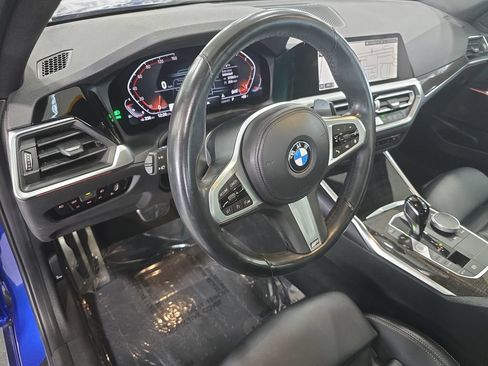 Used 2022 BMW 330i Sedan w/ M Sport Package RWD image 23