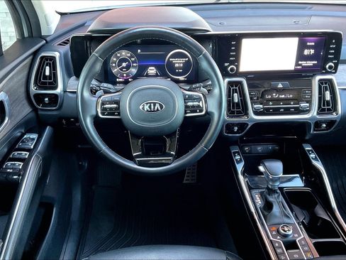 Used 2021 Kia Sorento SX Prestige image 8