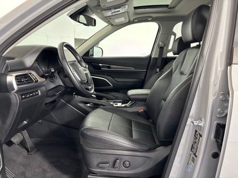 Used 2022 Kia Telluride EX w/ EX Premium Package AWD/4WD image 11