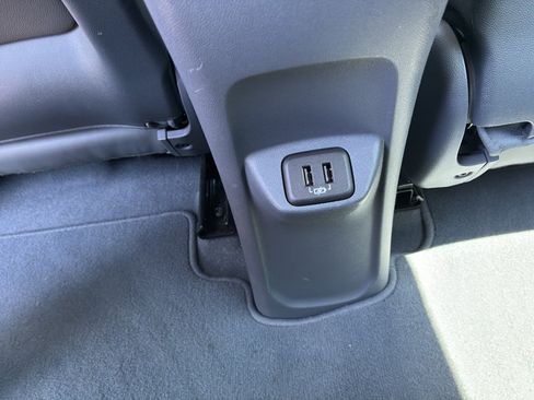 Used 2021 Chevrolet Bolt Premier w/ Infotainment Package FWD image 44
