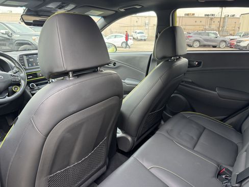 Used 2020 Hyundai Kona Limited image 14