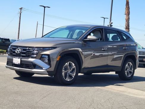 New 2026 Hyundai Tucson Blue SE AWD/4WD image 2