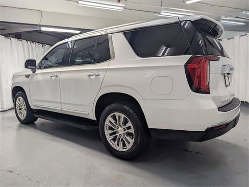 Used 2021 GMC Yukon SLT w/ SLT Premium Package image 4