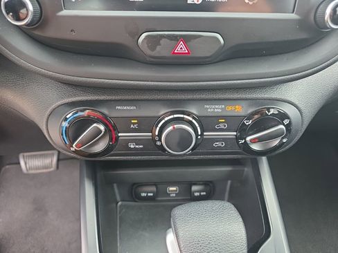 Used 2024 Kia Soul LX w/ Option Group 015 FWD image 19