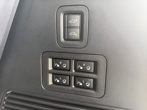 Used 2025 INFINITI QX80 Sensory image 57