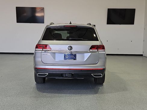 Certified 2023 Volkswagen Atlas SE FWD image 7
