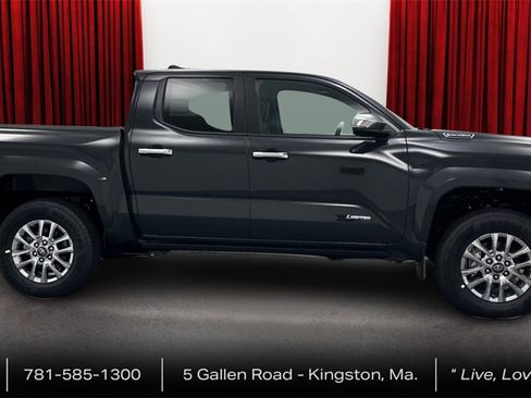 Certified 2025 Toyota Tacoma Limited image 4