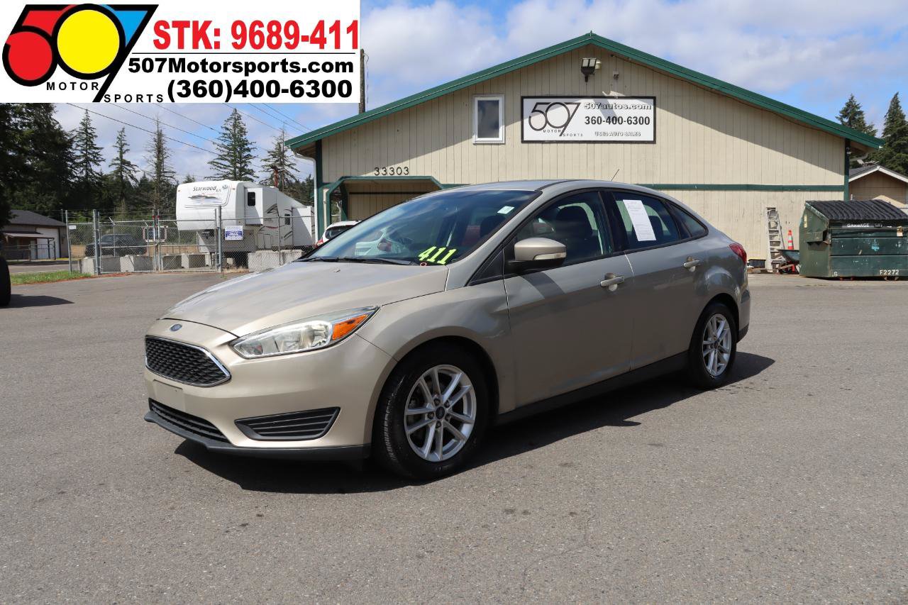 Used 2016 Ford Focus SE FWD image 2