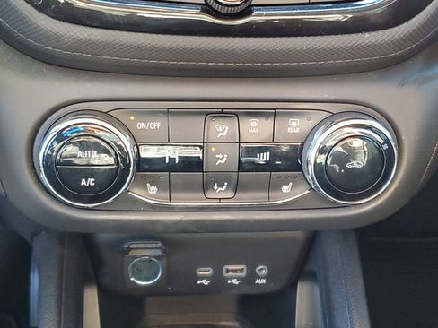 Certified 2021 Chevrolet TrailBlazer LT w/ Convenience Package image 24