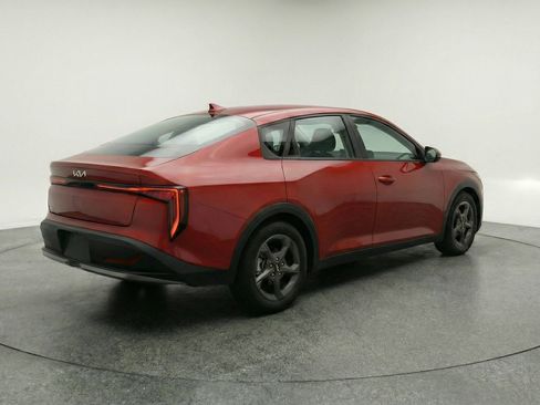 Used 2025 Kia K4 LXS image 9