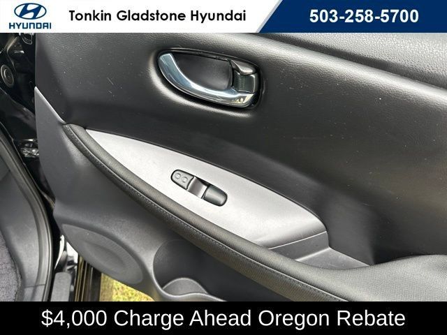 Used 2025 Nissan Leaf S FWD image 23