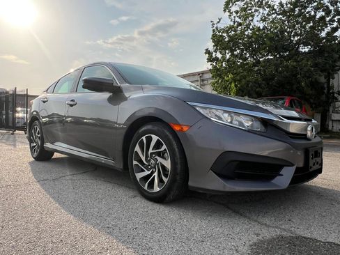 Used 2017 Honda Civic EX image 9