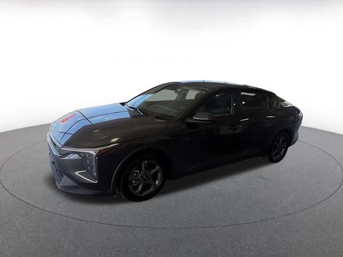 Used 2025 Kia K4 LXS image 5