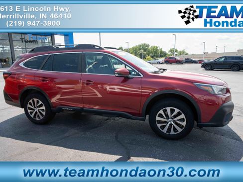 Used 2022 Subaru Outback Premium AWD/4WD image 1