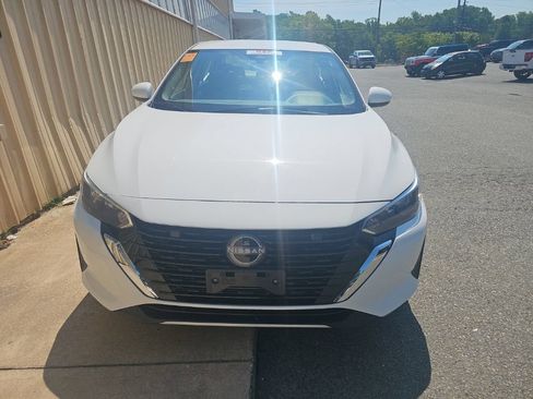 Used 2025 Nissan Sentra SV FWD image 2