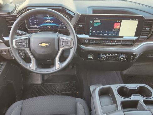 Used 2023 Chevrolet Silverado 1500 LT AWD/4WD image 25