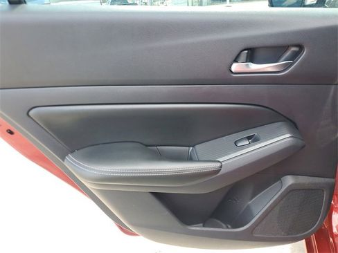 Used 2019 Nissan Altima 2.5 SV image 13