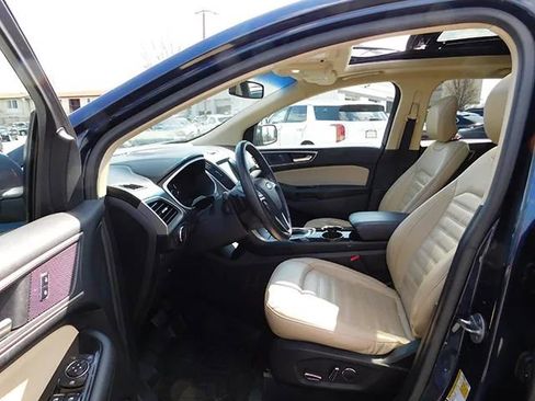 Used 2017 Ford Edge SEL w/ Equipment Group 201A AWD/4WD image 17
