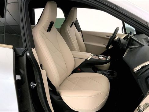 Certified 2023 BMW iX xDrive50 w/ Premium Package AWD/4WD image 6