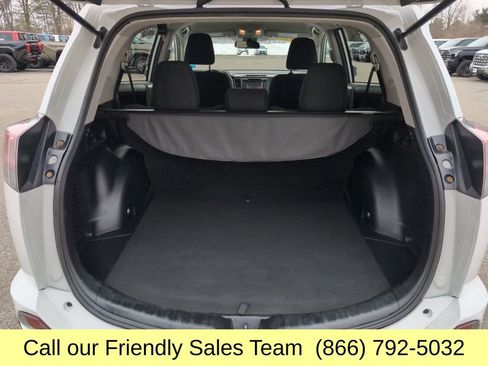 Used 2017 Toyota RAV4 LE w/ Carpet Mat Package image 20