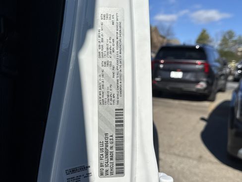 Used 2023 Jeep Wrangler Unlimited image 33