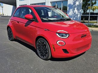 Used 2024 FIAT 500 e (RED) video 1