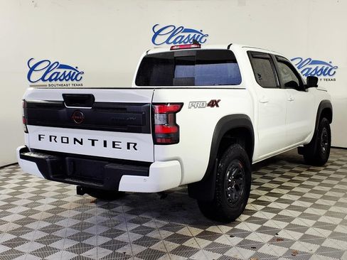 Used 2025 Nissan Frontier PRO-4X w/ Pro Convenience Package AWD/4WD image 7