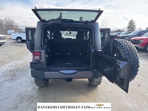 Used 2017 Jeep Wrangler Unlimited Sport image 30