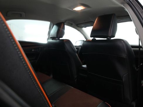 Used 2019 Toyota Corolla SE FWD image 37