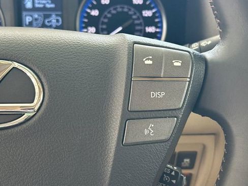 Used 2011 Lexus LX 570 4WD image 31