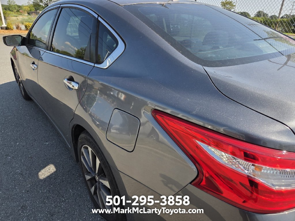 Used 2017 Nissan Altima 2.5 SV FWD image 7