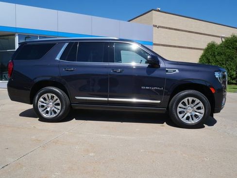 Used 2023 GMC Yukon Denali w/ Denali Reserve Package AWD/4WD image 8