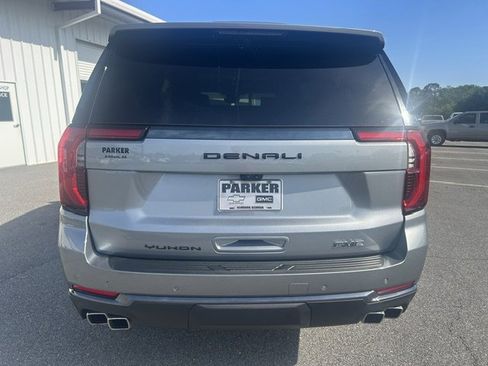 Used 2025 GMC Yukon XL Denali Ultimate AWD/4WD image 2