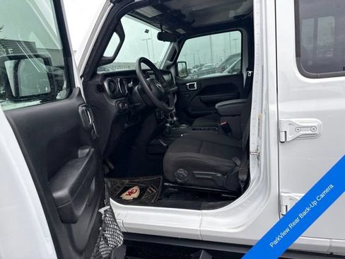 Used 2023 Jeep Gladiator Sport AWD/4WD image 13