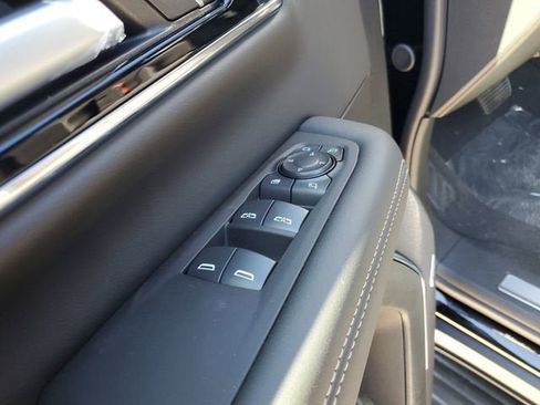 New 2026 GMC Yukon XL Elevation w/ Elevation Premium Package AWD/4WD image 18