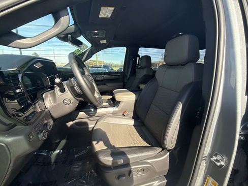 Used 2024 Chevrolet Silverado 1500 ZR2 w/ Technology Package image 11