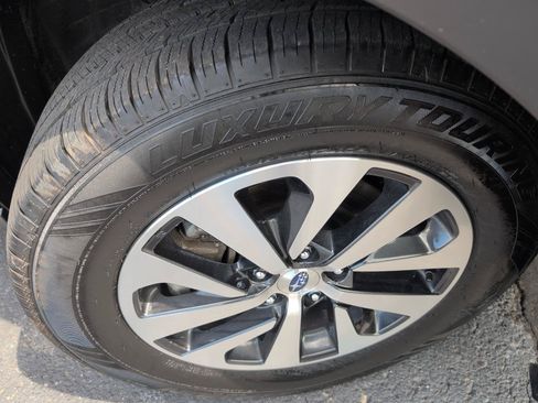 Used 2023 Subaru Outback Premium AWD/4WD image 13