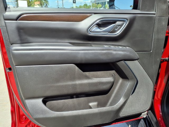 Used 2022 GMC Yukon XL SLE AWD/4WD image 17