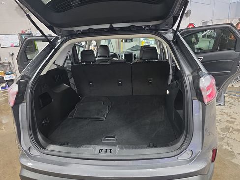 Used 2024 Ford Edge SEL image 12