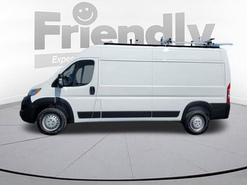 Used 2025 RAM ProMaster 2500 w/ Convenience Group FWD image 2