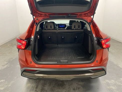 Certified 2024 Chevrolet Trax ACTIV w/ Sunroof Package image 30