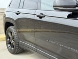 Used 2023 Jeep Grand Cherokee Altitude image 5