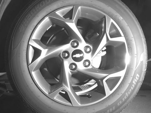 Used 2025 Chevrolet Trax LT FWD image 17