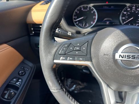Used 2022 Nissan Sentra SV w/ SV Premium Package FWD image 40