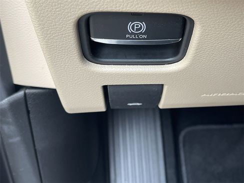 New 2025 Jeep Grand Cherokee Limited w/ Luxury Tech Group II image 18