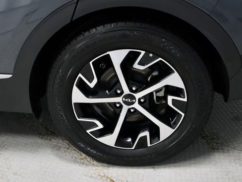 Used 2023 Kia Sportage EX image 17